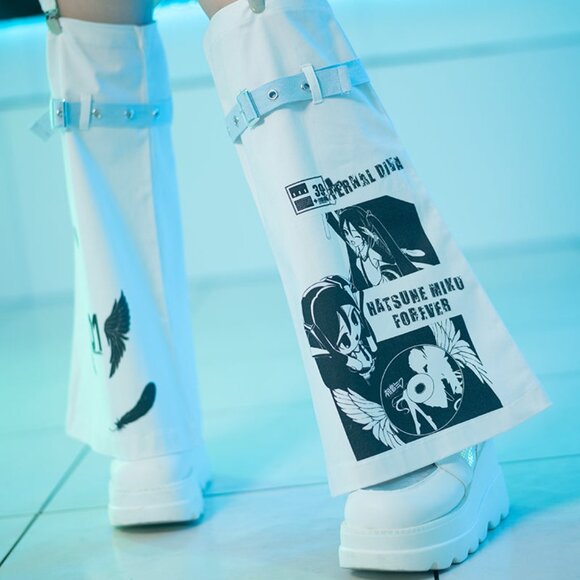 NEW ACDC RAG - Hatsune Miku Forever White Blue Skirt with Leg Warmer - Picture 8 of 9